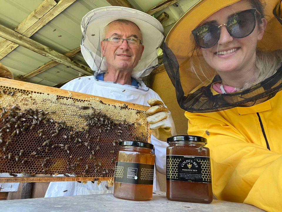 Med i poklon pakovanje porodičnog pčelarstva Golden Bee BiH